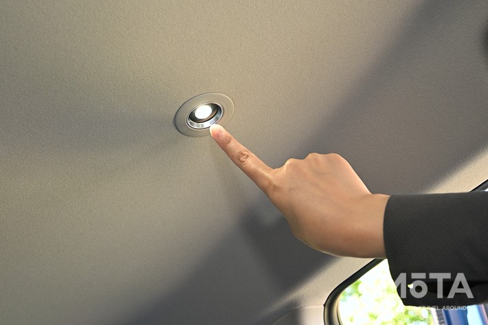 ホンダ ヴェゼル（e:HEV X  HuNTパッケージ 4WD）