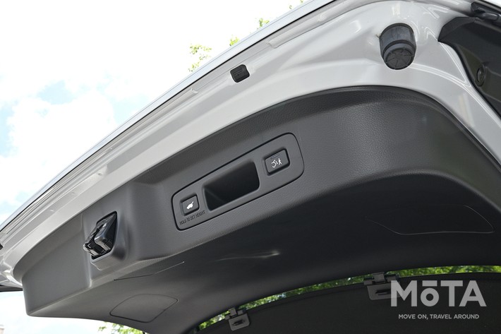 新型ヴェゼル e：HEV Zの電動テールゲート