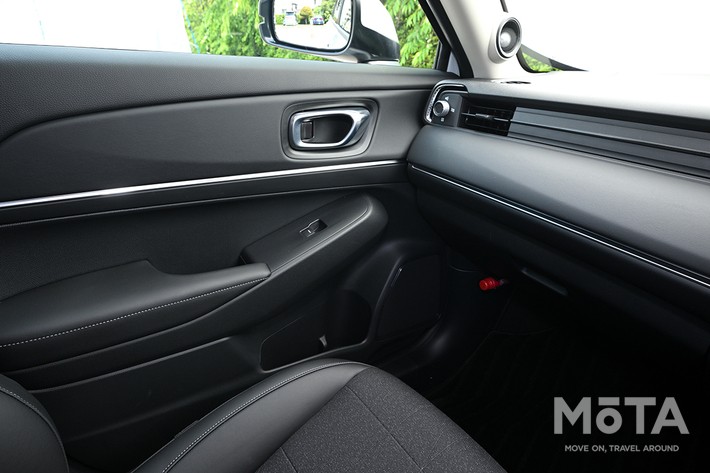 ホンダ ヴェゼル（e:HEV Z  2WD）