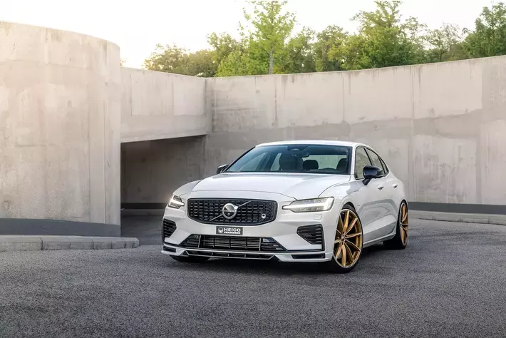 ドイツの老舗ボルボ専門チューナー HEICO SPORTIV より新作アルミホイール VOLUTION Ｘ「ゴールド ブロンズ マット」が数量限定で販売されました。