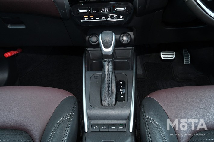 新型フロンクス（プロトタイプ）のATレバー