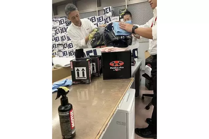 (株)ナップス「カンボジアへのヘルメット寄贈 第３弾」を実施