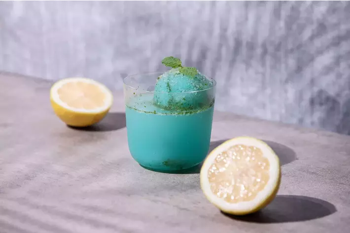 「CAFE & BAR B（カフェ・アンド・バー　ビー）」にて俳優・小澤征悦氏とのコラボレーションドリンクを期間限定にて販売