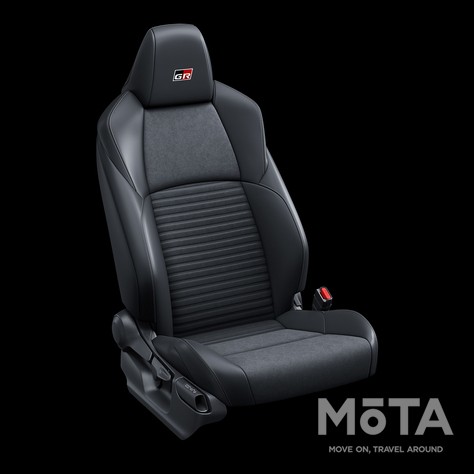 トヨタ アクア GR SPORT