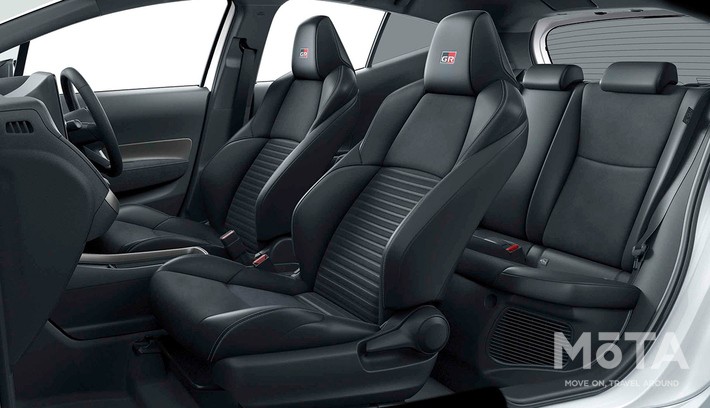 トヨタ アクア GR SPORT