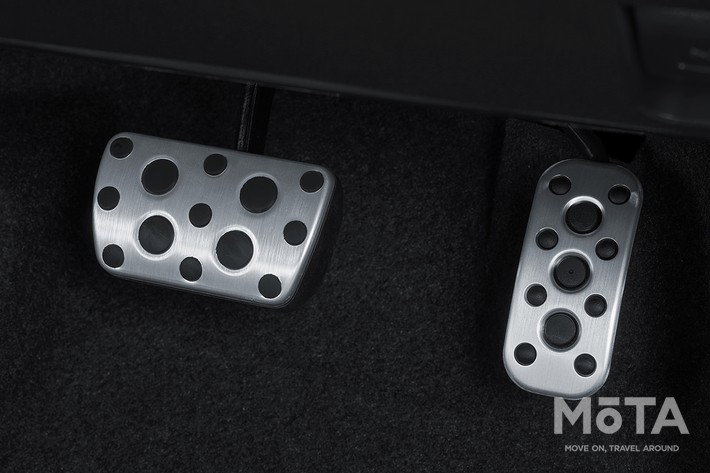 トヨタ アクア GR SPORT