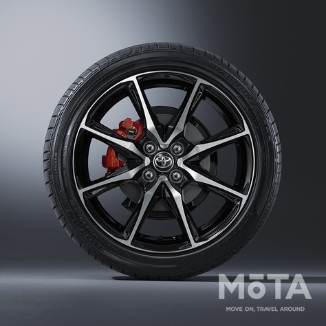 トヨタ アクア GR SPORT