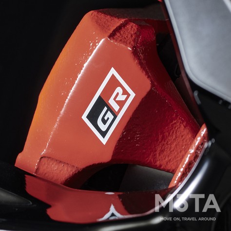 トヨタ アクア GR SPORT