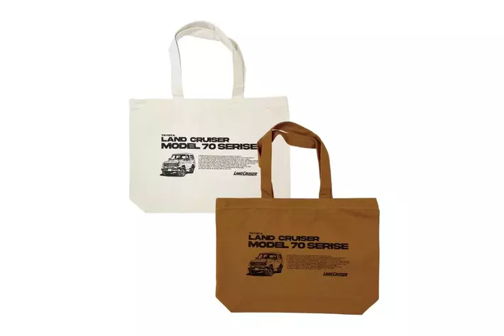 『TOYOTA ランドクルーザー 70』のトートバッグが成田空港に登場