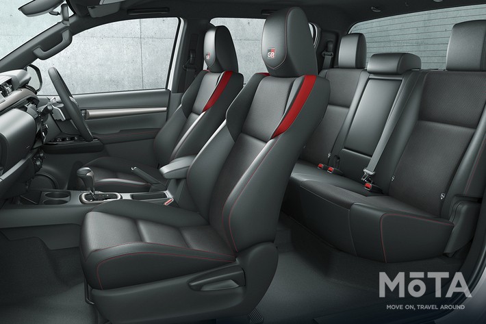 トヨタ ハイラックス GR SPORT