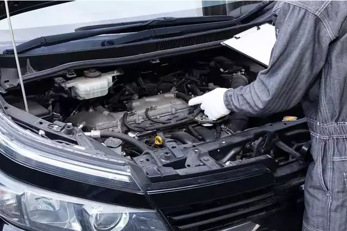 自動車整備事業者の市場からの退場が過去最多ペース　深刻な整備士不足、若年層をどう取り込むかが課題