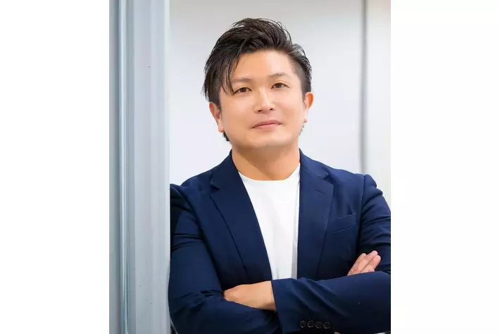 事業承継者必見！斜陽産業で成長を続ける三代目社長の理念と革新の経営を描いた『空飛ぶ自動車学校』を発刊