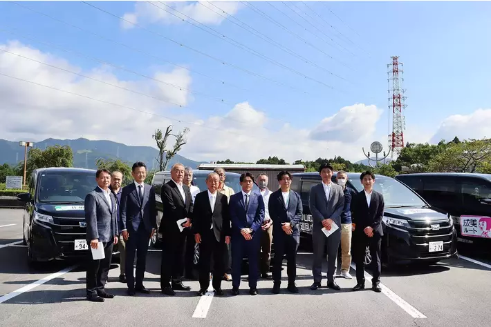 みつばモビリティ、静岡県小山町で巡回バスの実証実験を開始