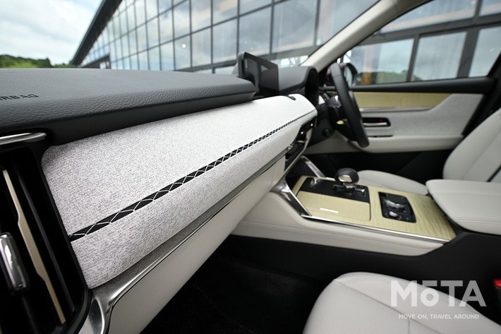 マツダ CX-80 XD-HYBRID プレミアムモダン