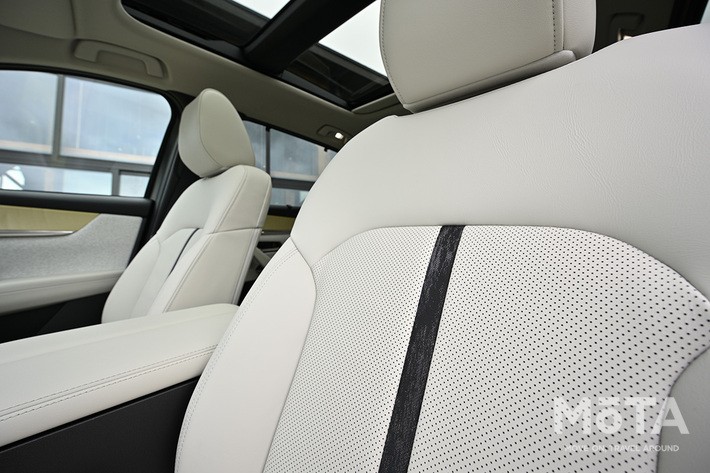 マツダ CX-80 XD-HYBRID プレミアムモダン