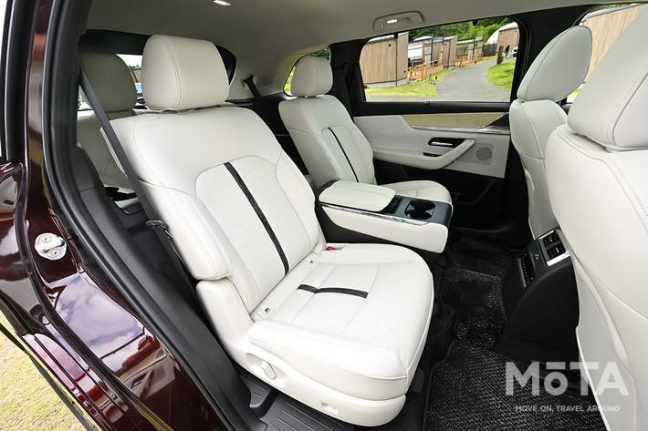 マツダ CX-80 XD-HYBRID プレミアムモダン