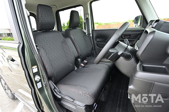 スペーシアギアの前席