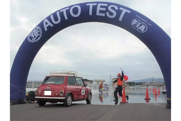 【JAF高知】参加者募集中！運転の正確性を競うスポーツ「2024 JAFオートテスト in 高知新港」に参加してみませんか？