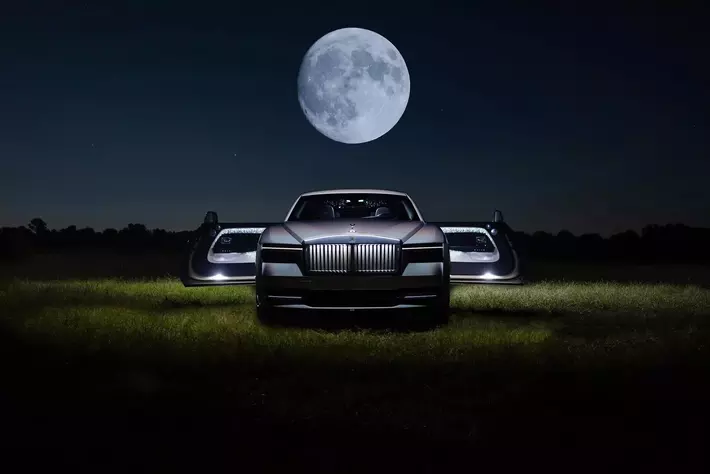 スペクター・ルナフレア：ロールス・ロイスのビスポークの魅惑