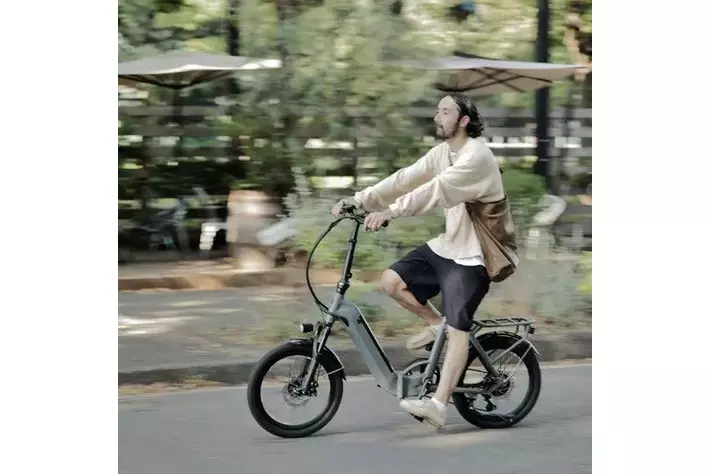 電動バイクブランドWOより折りたたみ可能なコンパクト電動アシスト
