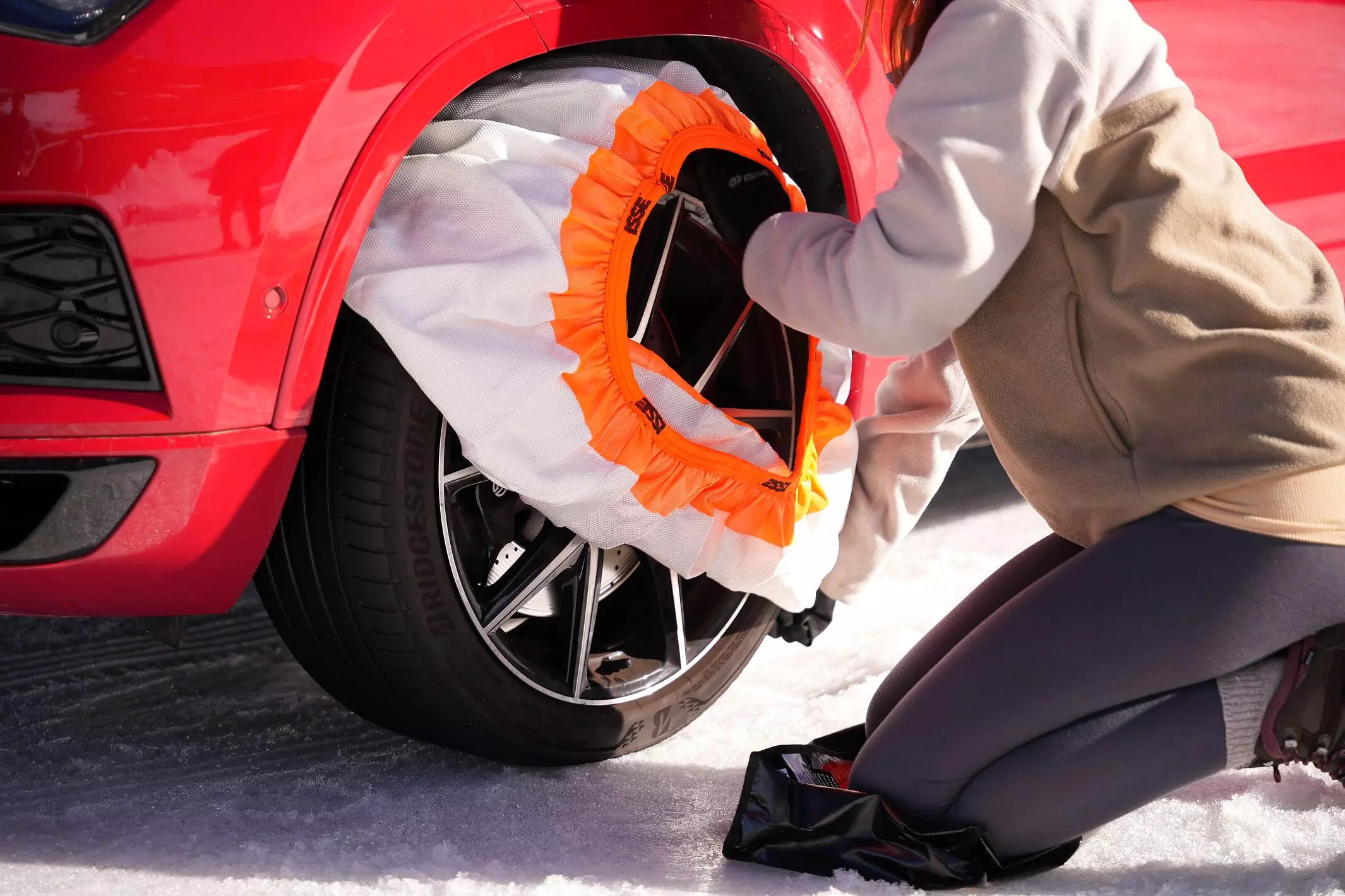 布製タイヤチェーン「イッセ・スノーソックス」TYPEIIを発表|【業界