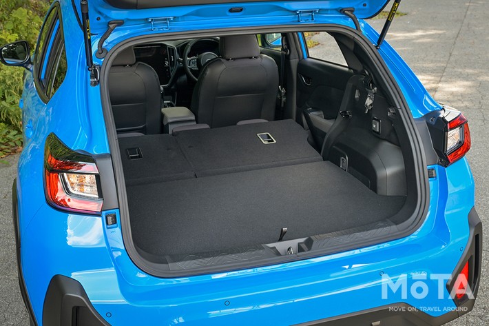 スバル クロストレックの荷室
