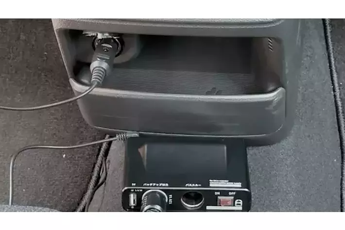 駐車中の当て逃げ、ドアパンチ対策にシガーソケット対応ドライブ