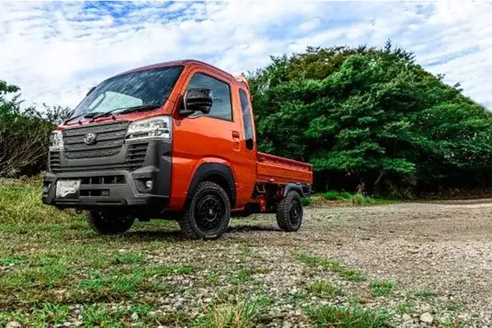 fusionブランドの軽トラカスタムが進化！塗分けで新たなスタイルを提案