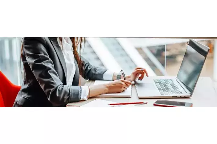 第13回公募 事業再構築補助金 最低賃金枠の中小企業向け補助金無料相談。2025年6月下旬～、採択結果発表 。カスタマークラウドと提携し開始