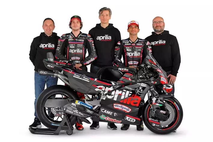 aprilia | RS-GP 25 と新ライダーラインナップを発表