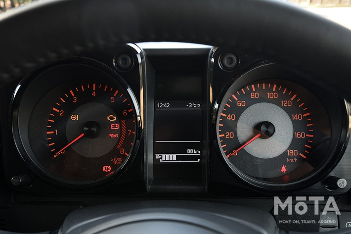 スズキ ジムニーノマド