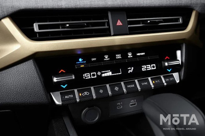 三菱 新型RVR（写真はインドネシア仕様のエクスフォース）のエアコンスイッチ類