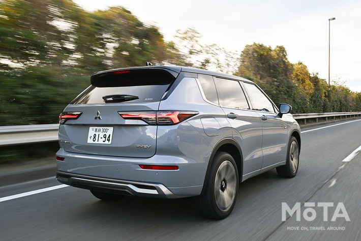 三菱 アウトランダーPHEV