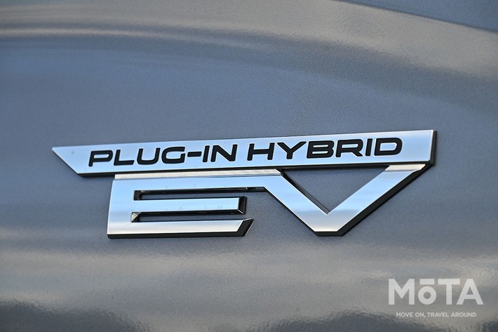 三菱 アウトランダーPHEV