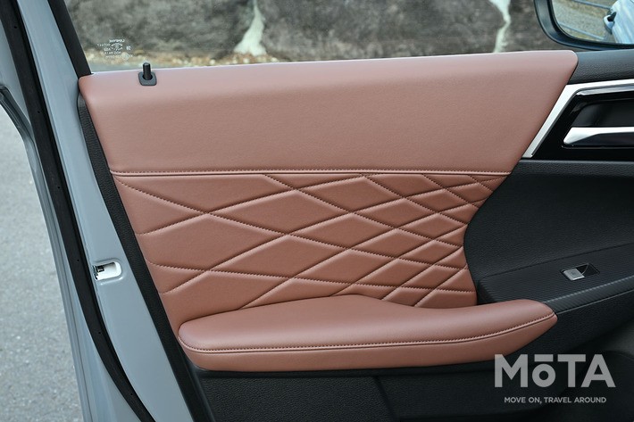 三菱 アウトランダーPHEV