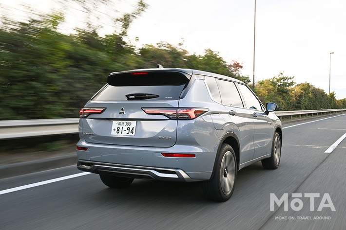 三菱 アウトランダーPHEV