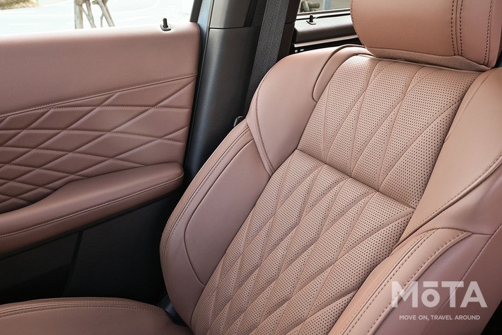 三菱 アウトランダーPHEV