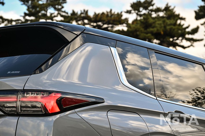 三菱 アウトランダーPHEV