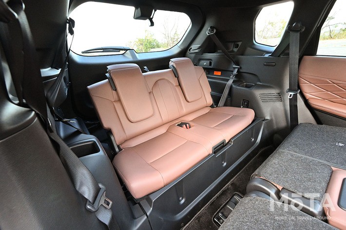 三菱 アウトランダーPHEV