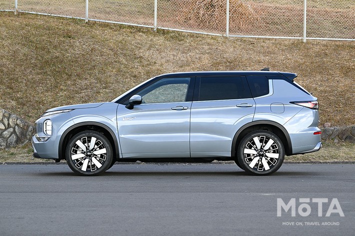 三菱 アウトランダーPHEV