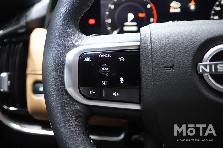 日産 パトロール（LE TITANIUM／海外仕様）