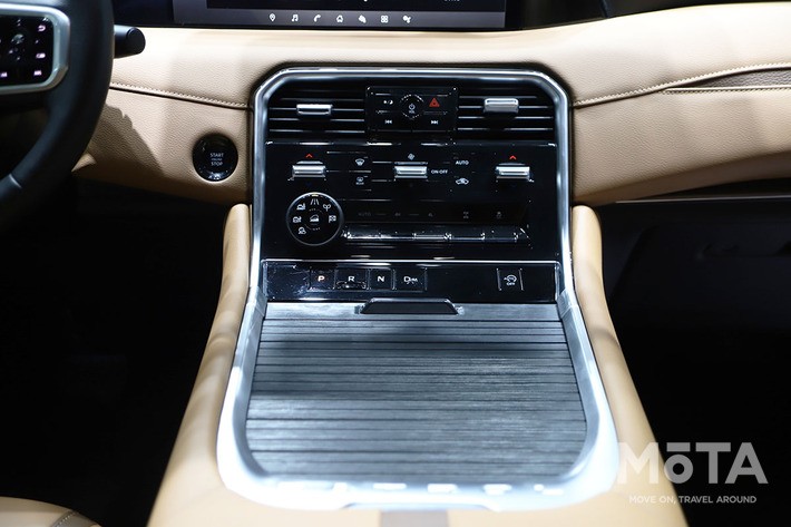 日産 パトロール（LE TITANIUM／海外仕様）