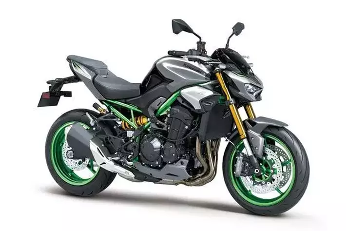 カワサキから新型「Z900 SE」を2025年4月12日に新発売|【業界先取り