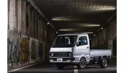 話題の「サニトラ風」キャリイトラック コンプリートカスタムカーを