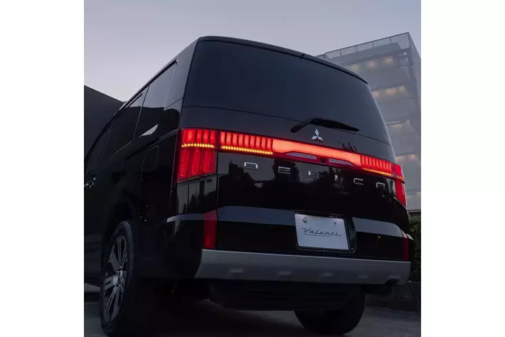 【新製品】 ヴァレンティより デリカD:5用「ジュエルLEDテールランプ ULTRA」リリース決定！