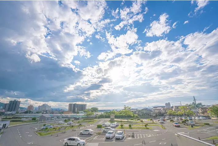 【南海トラフ大地震への備えを強化、教習生の安全を最優先に】広沢自動車学校、全教習車に防災用品を搭載