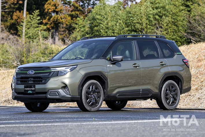 ほぼ新品スバル新型フォレスター19インチブリヂストントランザ235.50.19付 スバル 新型フォレスターの価格は404万8000円〜！ フルモデル