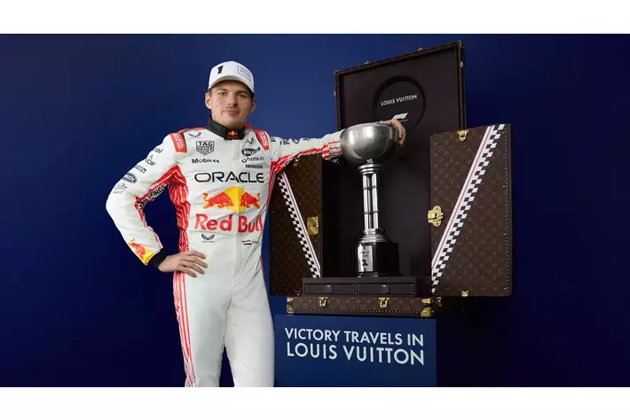 【値下げしました❗️】スワロフスキー　フォーミュラワントロフィー ルイ・ヴィトン】フォーミュラ1(R) レノボ 日本グランプリ 2025