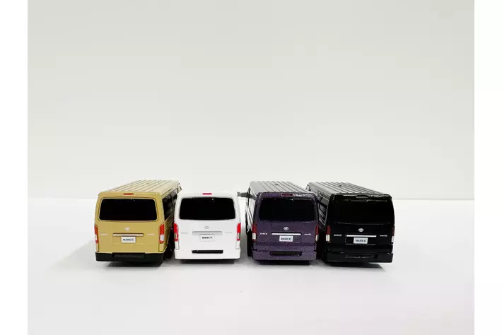 ハイエース プルバックカー かぷえぼ ⑺ トヨタ「ハイエース スーパーGL プルバックカー」4月25日（金