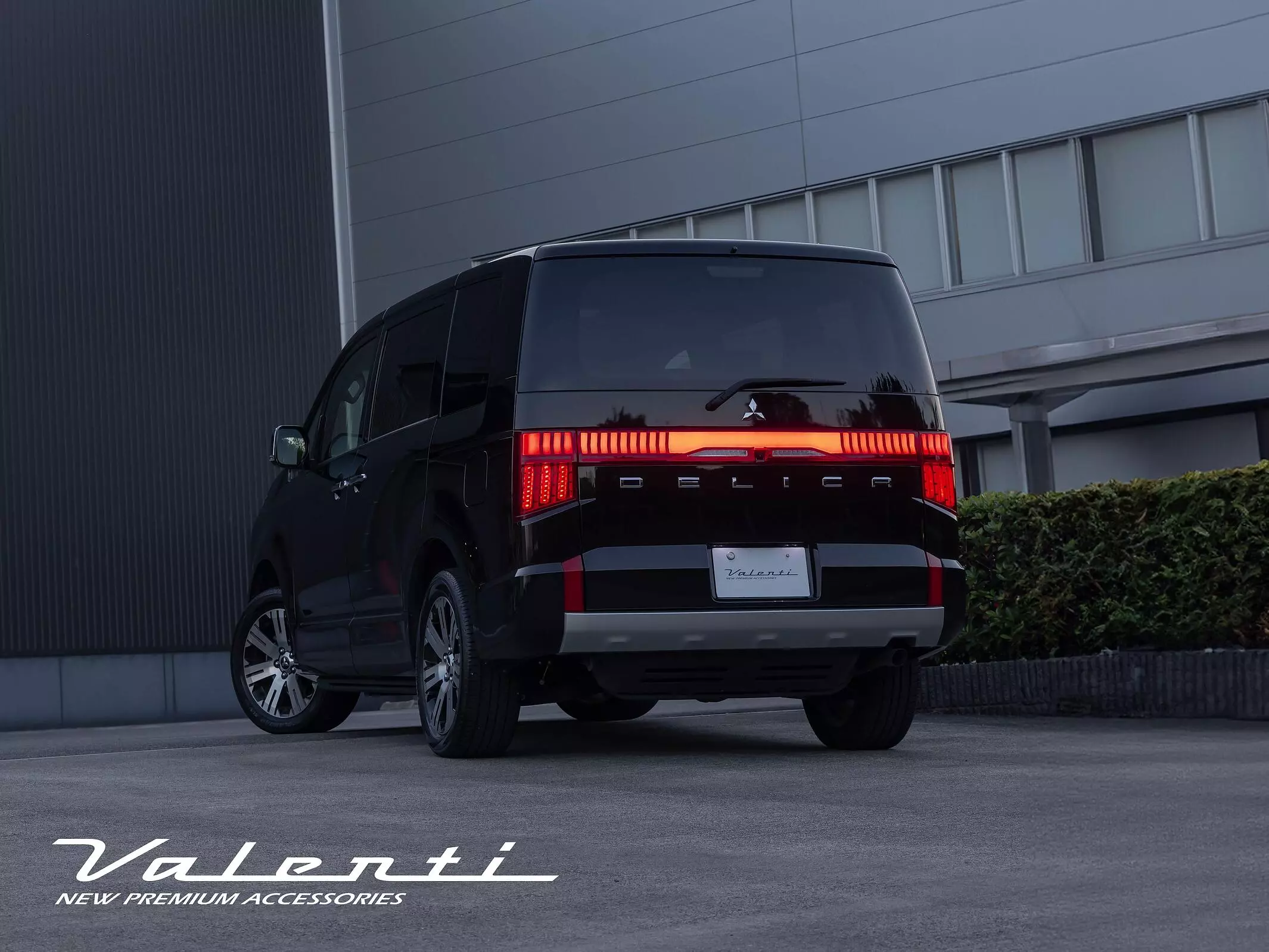 Valenti」から待望の新作！デリカD:5専用LEDテールランプ、本日発売